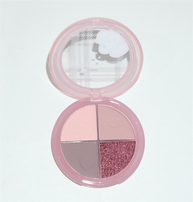 4-color eye shadow palette