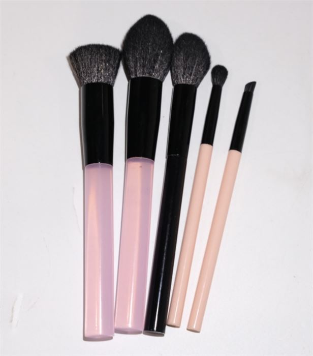 Cosmetic brush